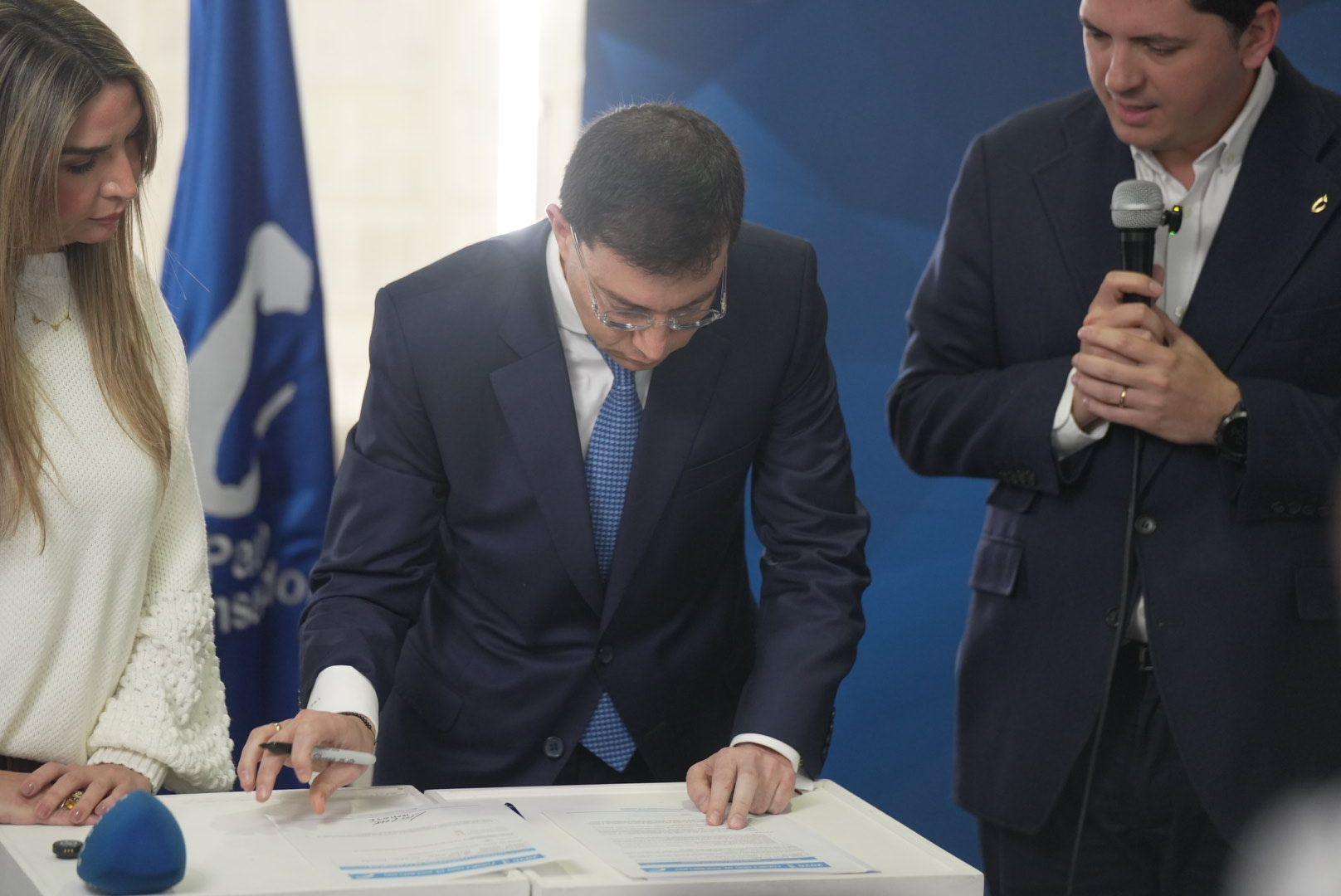 Miniatura de ‘Pipe’ Córdoba se lanza oficialmente y gana fuerza dentro del Conservatismo